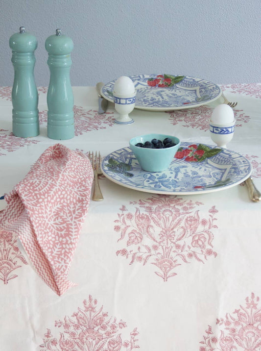 Tablecloth in Varmala Roza 150 x 150 cm
