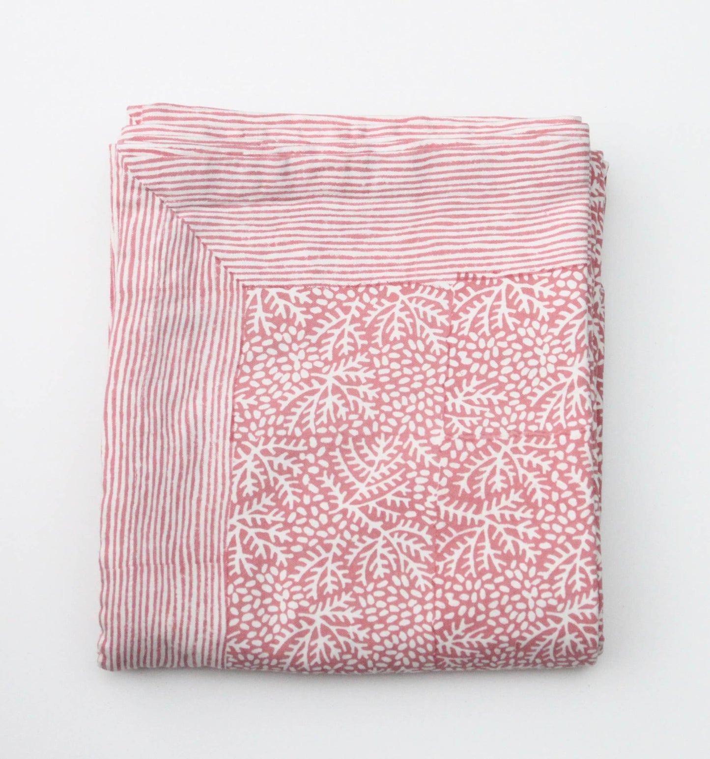 Tablecloth in Coral 160 x 270 cm