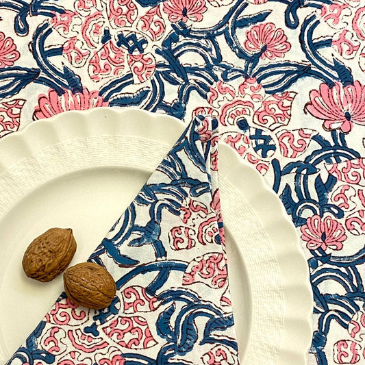 Table Linen Set in Pink Flower 220 x 220 cm
